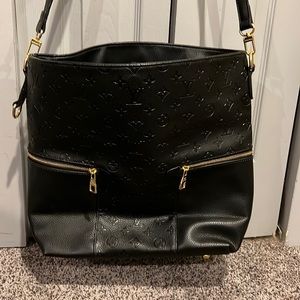 Black bucket bag